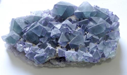 Fluorita<br />Mina De'an, Wushan, De'an, Prefectura Jiujiang, Provincia Jiangxi, China<br />Medidas pieza: 18x12x4 cm<br /> (Autor: Sergio Pequeño)