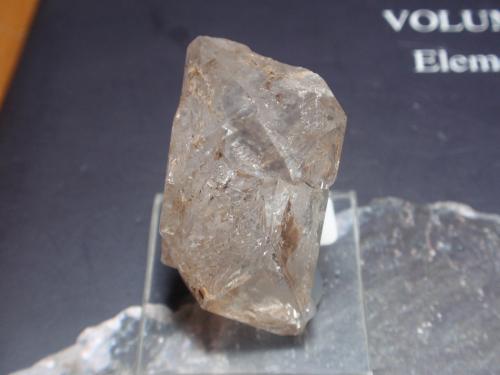 Cuarzo (variedad cristal de roca)<br />Zona Imilchil, Anti-Atlas, Provincia Er Rachidia, Región Drâa-Tafilalet, Marruecos<br />20x35 mm<br /> (Autor: Ignacio)