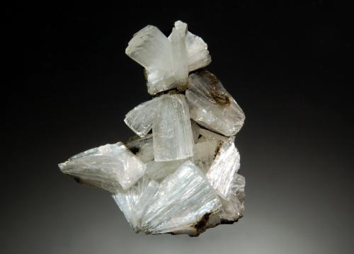 Stilbite<br />Pune District (Poonah District), Maharashtra, India<br />2.7 x 2.9 cm<br /> (Author: crosstimber)