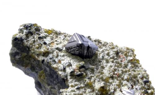 Magnetita<br />Valle Tormiq, Distrito Baltistán, Gilgit-Baltistan (Áreas del Norte), Paquistán<br />Medidas pieza: 7,4x4x2,5 cm<br /> (Autor: Sergio Pequeño)