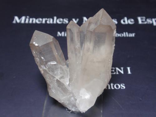 Cuarzo (variedad cristal de roca)<br />Mina de Monte Neme, Carballo-Malpica de Bergantiños, Comarca de Bergantiños, La Coruña / A Coruña, Galicia / Galiza, España<br />40x40 mm<br /> (Autor: Ignacio)