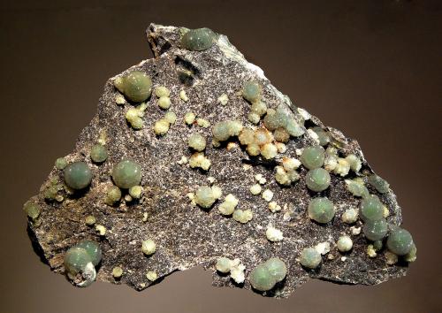 Wavellite<br />Canteras Mauldin Mountain, Monte Mauldin, Montgomery County, Arkansas, USA<br />9.4 x 11.7 cm<br /> (Author: crosstimber)