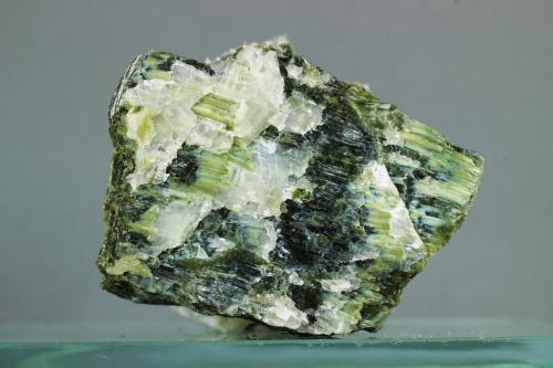 Antigorita<br />Málaga, Andalucía, España<br />40x40 mm<br /> (Autor: Juan Espino)
