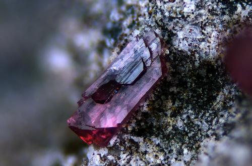 Adamita (variedad adamita cobaltífera)<br />La Cena del Depósito Claim, Huércal-Overa, Comarca Levante Almeriense, Almería, Andalusia, Spain<br />Campo de visión 1 mm.<br /> (Autor: Juan Miguel)