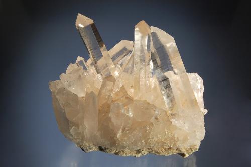 Quartz<br />Monte Hog Jaw, Mount Ida, Condado Montgomery, Arkansas, USA<br />7.0 x 7.9 cm<br /> (Author: crosstimber)