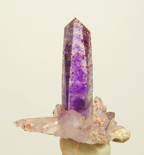 Quartz (var. amethyst)<br />Brandberg area, Erongo Region, Namibia<br />34 x 30 x 25 mm<br /> (Author: Pierre Joubert)