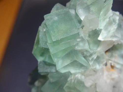 Fluorita<br />Mina Okorusu, Distrito Otjiwarongo, Región Otjozondjupa, Namibia<br />30x70 mm<br /> (Autor: Ignacio)