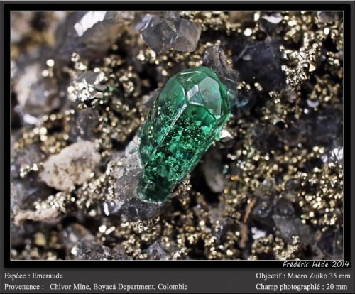 Beryl (variety emerald)<br />Chivor mining district, El Acuario Mine, Municipio Chivor, Eastern Emerald Belt, Boyacá Department, Colombia<br />fov 20 mm<br /> (Author: ploum)