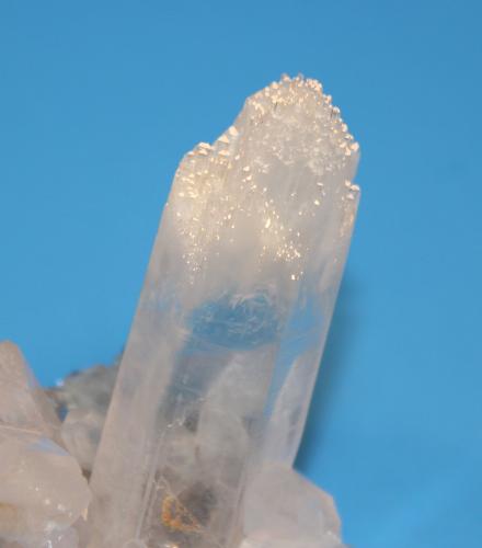 Quartz<br />Garland County, Arkansas, USA<br />8.7 x 5.4 x 7.7 cm<br /> (Author: Don Lum)