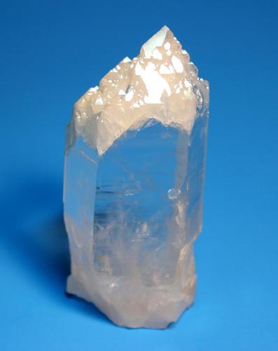 Quartz<br />Garland County, Arkansas, USA<br />11.0 x 5.0 x 3.4 cm<br /> (Author: Don Lum)