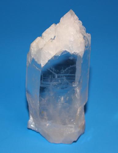 Quartz<br />Condado Garland, Arkansas, USA<br />11.0 x 5.0 x 3.4 cm<br /> (Author: Don Lum)