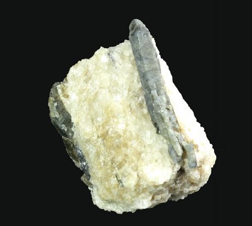 Fluorapatite on Calcite<br />Broken Hill, Condado Yancowinna, Nueva Gales del Sur, Australia<br />83 x 65 x 53 mm<br /> (Author: GneissWare)