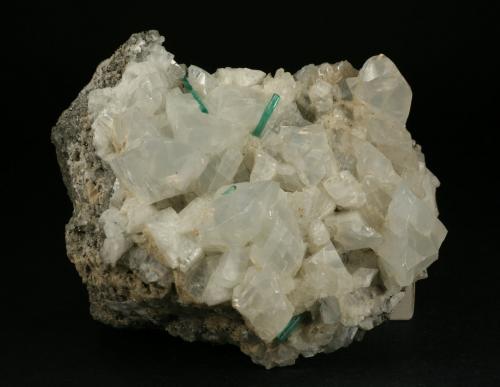 Beryl (variety emerald), Calcite, Pyrite<br />Chivor mining district, Municipio Chivor, Eastern Emerald Belt, Boyacá Department, Colombia<br />80x65x60mm<br /> (Author: Fiebre Verde)