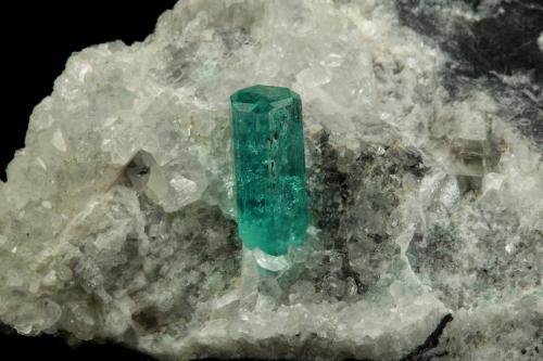 Beryl (variety emerald), Calcite<br />Chivor mining district, Municipio Chivor, Eastern Emerald Belt, Boyacá Department, Colombia<br />65x50x40mm, xl=10mm<br /> (Author: Fiebre Verde)