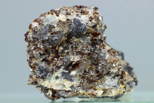 Safirina<br />Distrito Betroka, Región Anosy, Madagascar<br />31x26 mm<br /> (Autor: Juan Espino)