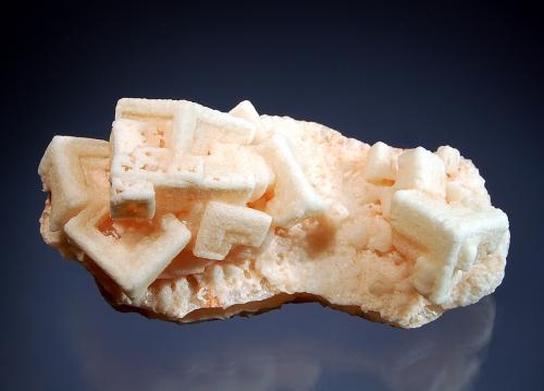 Thenardite<br />Searles Lake, Mojave Desert, San Bernardino County, California, USA<br />4.1 x 8.7 cm.<br /> (Author: crosstimber)