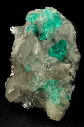 Beryl (variety emerald), Calcite, Quartz<br />La Pita (distrito minero), Mina Polveros, Municipio Maripí, Cinturón Esmeraldífero Occidental, Departamento Boyacá, Colombia<br />53x51x40mm, xl=9mm<br /> (Author: Fiebre Verde)