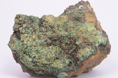 Piromorfita, Heterogenita, Vauquelinita, Pseudomalaquita<br />Kipushi Mine, Kipushi, Katanga Copper Crescent, Katanga (Shaba), Democratic Republic of the Congo (Zaire)<br />103 x 85 x 43 mm<br /> (Autor: Iván Blanco (PDM))