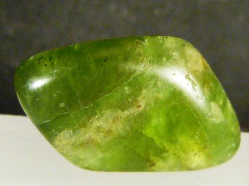 Forsterita (variedad peridoto)<br />Åheim, Vanylven, Møre og Romsdal, Noruega<br />3 x 2 x 1,5 cm.<br /> (Autor: Felipe Abolafia)