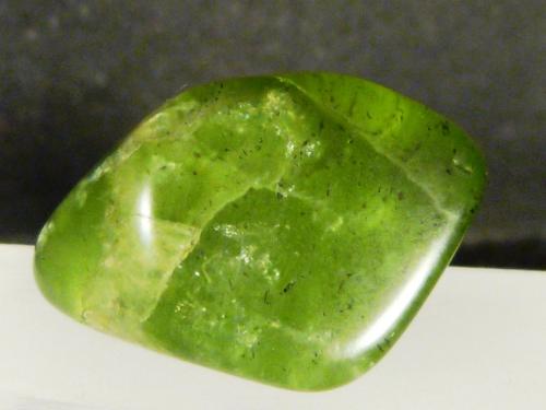 Forsterita (variedad peridoto)<br />Åheim, Vanylven, Møre og Romsdal, Noruega<br />3 x 2 x 1,5 cm.<br /> (Autor: Felipe Abolafia)