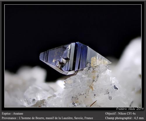 Anatase<br />L'Homme de Beurre, La Lauzière Massif, Saint-Jean-de-Maurienne, Savoie, Auvergne-Rhône-Alpes, France<br />fov 4 mm<br /> (Author: ploum)