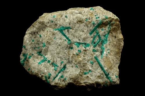 Beryl (variety emerald), Calcite, Pyrite<br />Chivor mining district, Municipio Chivor, Eastern Emerald Belt, Boyacá Department, Colombia<br />140x110x43mm<br /> (Author: Fiebre Verde)