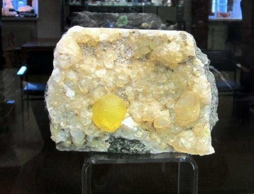 Prehnite on calcite<br />Diabase Quarry, Hartenrod, Gladenbach, Dillenburg, Lahn-Dill-Kreis District, Gießen Region, Hesse/Hessen, Germany<br />Specimen size 18 cm<br /> (Author: Tobi)