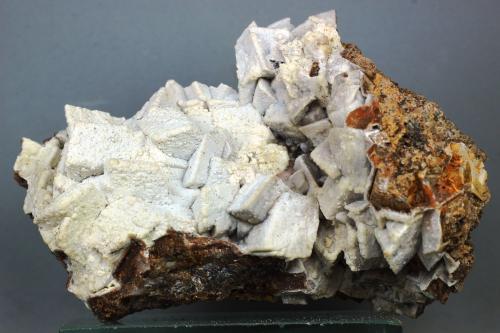 Siderita<br />Cantera Carija, Cerro de Carija, Mérida, Comarca 	Tierra de Mérida - Vegas Bajas, Badajoz, Extremadura, España<br />92x56 mm<br /> (Autor: Juan Espino)