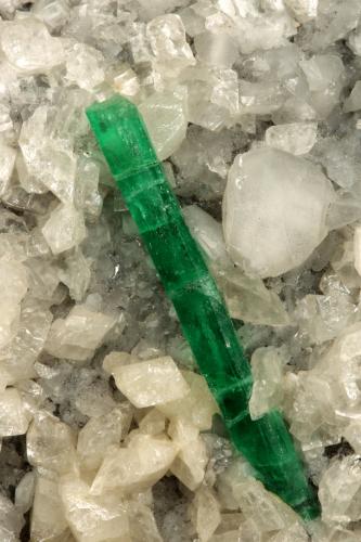 Beryl (variety emerald), Calcite<br />Muzo mining district, Western Emerald Belt, Boyacá Department, Colombia<br />130x80x150mm, xl=53mm<br /> (Author: Fiebre Verde)