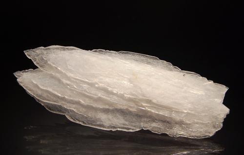 Celestine<br />Minerva I Mine, Ozark-Mahoning group, Cave-in-Rock Sub-District, Hardin County, Illinois, USA<br />3.1 x 8.2 cm<br /> (Author: crosstimber)