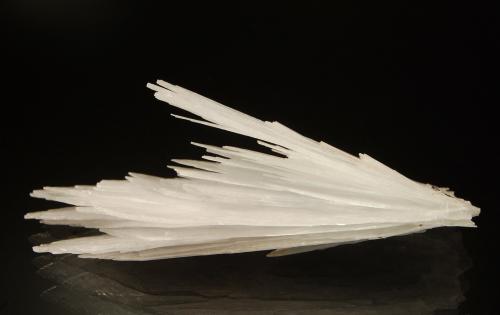 Celestine<br />Minerva I Mine, Ozark-Mahoning group, Cave-in-Rock Sub-District, Hardin County, Illinois, USA<br />3.1 x 8.2 cm<br /> (Author: crosstimber)