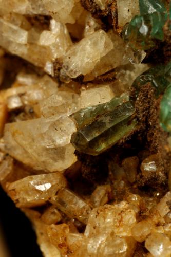 Beryl (variety emerald), Albite (variety cleavelandite)<br />Chivor mining district, Municipio Chivor, Eastern Emerald Belt, Boyacá Department, Colombia<br />64x39x53mm, main xl=23mm<br /> (Author: Fiebre Verde)