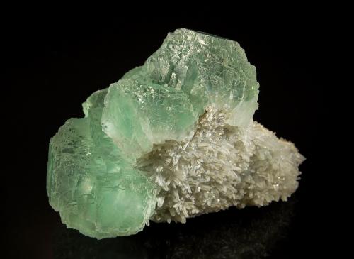 Fluorite<br />Fujian Province, China<br />5.0 x 7.7 cm.<br /> (Author: crosstimber)