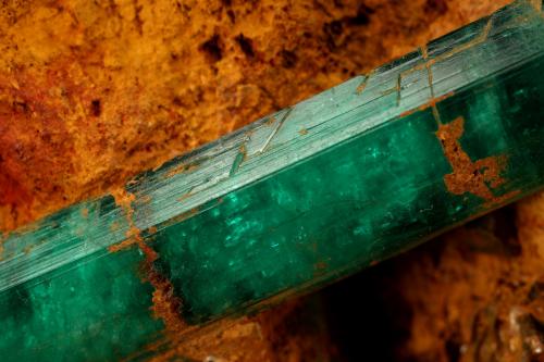 Beryl (variety emerald)<br />Chivor mining district, Buena Vista Mine, Municipio Ubalá, Eastern Emerald Belt, Cundinamarca Department, Colombia<br />67x42x90mm, xl=69mm<br /> (Author: Fiebre Verde)