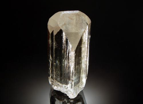 Topaz<br />Mogok Valley, Mogok Township, Pyin-Oo-Lwin District, Mandalay Region (Mandalay Division), Myanmar (Burma)<br />2.8 x 5.1 cm<br /> (Author: crosstimber)