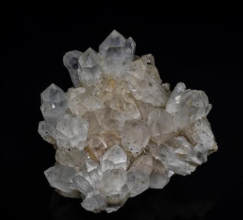Quartz, Hollandite<br />Anketsaketsa, Ambatofinandrahana District, Amoron'i Mania Region, Fianarantsoa Province, Madagascar<br />14.0  x 12.0  x 6.9 cm<br /> (Author: am mizunaka)