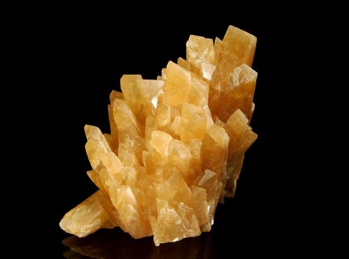 Barite<br />Maine Mine, Les Reclesnes, Cordesse, Lucenay-l'Évêque, Autun District, Saône-et-Loire, Bourgogne-Franche-Comté, France<br />6.2 x 6.7 cm<br /> (Author: crosstimber)