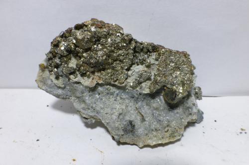 Pirita<br />Mines Can Palomeres, Malgrat de Mar, Comarca Maresme, Barcelona, Cataluña / Catalunya, España<br />5,5x3,5cm<br /> (Autor: heat00)