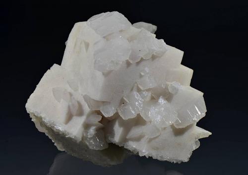 Calcite<br />Stan Trg (Stari Trg) Mine, Trepča Complex, Trepča Valley, Kosovska Mitrovica, Kosovska Mitrovica District, Kosovo<br />8 x 7 x 7 cm.<br /> (Author: Martin Rich)