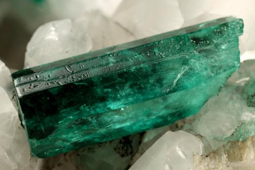 Beryl (variety emerald), Calcite<br />Muzo mining district, Western Emerald Belt, Boyacá Department, Colombia<br />130x85x100mm, xls up to 27mm<br /> (Author: Fiebre Verde)