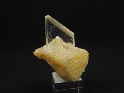 Yeso<br />Mina Naica, Naica, Municipio Saucillo, Chihuahua, México<br />3.4 x 3 x 3 centimetros<br /> (Autor: Ricardo Melendez)