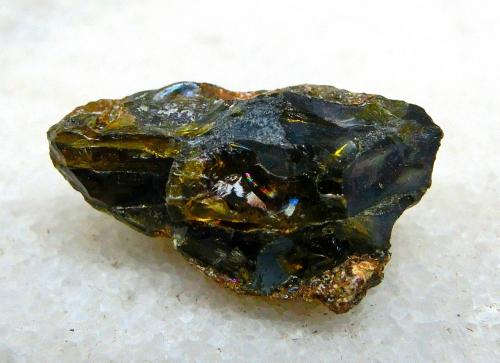 Vidrio volcánico.<br />Bandama volcanic caldera, Santa Brígida, Gran Canaria, Las Palmas Province, Canary Islands, Spain<br />3 x 2 x 2 cm<br /> (Autor: María Jesús M.)