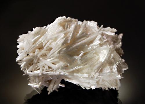 Cerussite<br />Flux Mine, Flux Gulch, Alum Gulch, Patagonia Mountains, Harshaw District, Santa Cruz County, Arizona, USA<br />6.2 x 8.7 cm<br /> (Author: crosstimber)