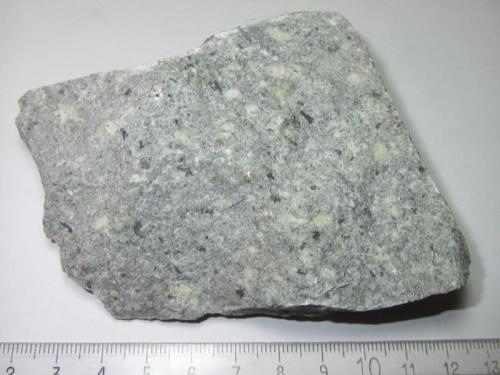 Microgranito Threlkeld
Threlkeld Quarry, Threlkeld, Threlkeld District, North and Western Region, Cumbria, Inglaterra, Reino Unido
9 x 7’5 cm. (Autor: prcantos)