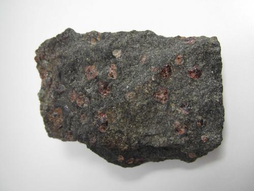 Peridotita con piropo<br />Ansprung, Zöblitz, Marienberg, Erzgebirgskreis, Saxony/Sachsen, Germany<br />6 x 4''5 cm.<br /> (Autor: prcantos)