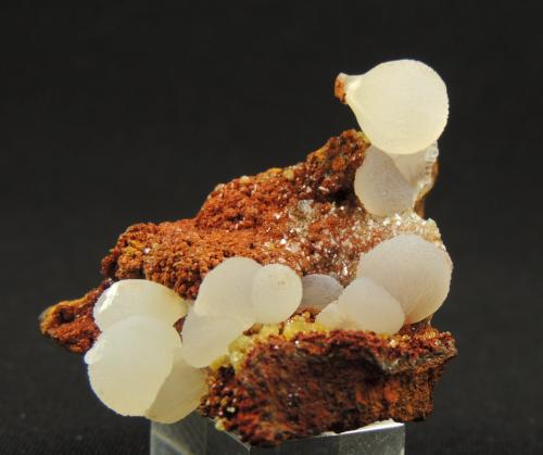 Adamita<br />Ojuela Mine, Mapimí, Municipio Mapimí, Durango, Mexico<br />3.7 x 3.2 x 2.6 centimetros<br /> (Autor: Ricardo Melendez)