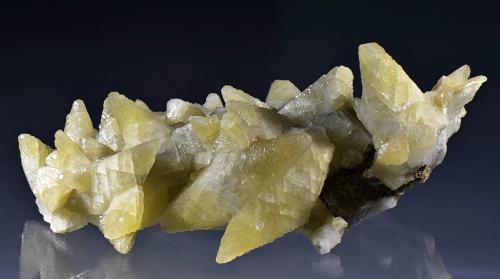 Calcite<br />Veliki Krivelj Mine, Bor-Majdanpek mining area, Bor, Bor District, Central Serbia, Serbia<br />16 x 10 x 6.5 cm<br /> (Author: Martin Rich)