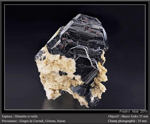 Hematite and rutile<br />Cavradi, Curnera Valley, Tujetsch (Tavetsch), Vorderrhein Valley, Grischun (Grisons; Graubünden), Switzerland<br />fov 30 mm<br /> (Author: ploum)