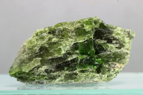 Diópsido<br />Araçuaí, Vale do Jequitinhonha, Minas Gerais, Brasil<br />42x28 mm<br /> (Autor: Juan Espino)