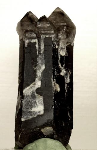 Cuarzo.<br />Pedrera Mas Sever, Massabè (Mas Ceber), Sils, Comarca La Selva, Gerona / Girona, Cataluña / Catalunya, España<br />70x25 mm.<br /> (Autor: Jesus Franquesa Baucells)
